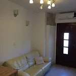Kairos Apartment *