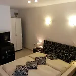 Kairos Apartment